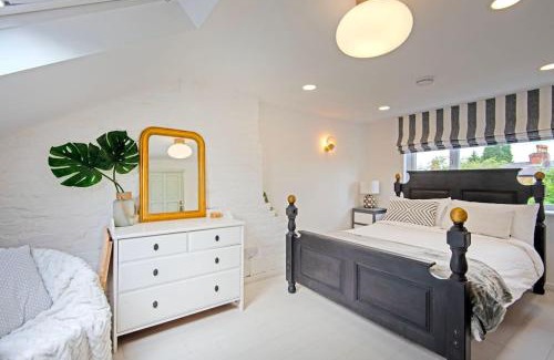 Trafford House | Stylish Town House