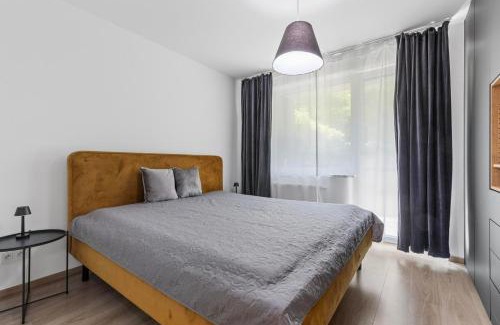Nove Mesto Apartment | Stylish Urban apartment-Garden&Parking&AC