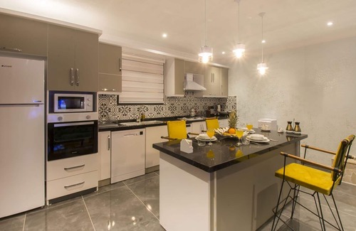 Sarıbelen House | Stylish Villa for 2 Sarbelen Village, Heated Indoor Pool, Sauna and Turkish Bath