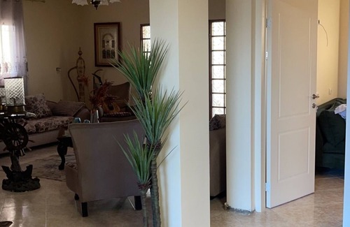 Acre Villa | Stylish villa with a huge garden