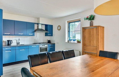 Hooghalen House | Stylish wellness bungalow with whirlpool, sauna and sunshower.