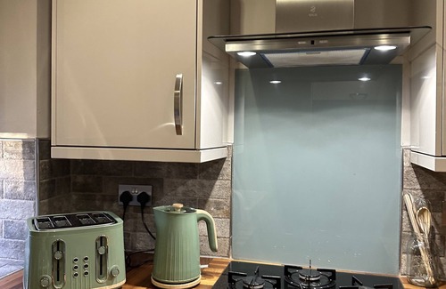 Embsay House | Stylish Yorkshire Dales Cottage: close to Skipton,walks,fireplace,dog friendly!