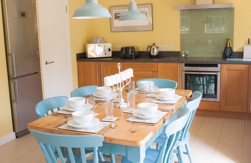 Knodishall Cottage | Stylishly Appointed, Peaceful Countryside