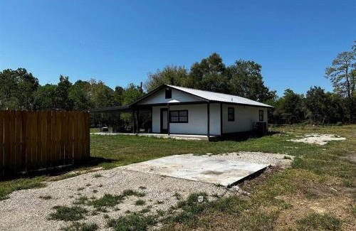 Lakeview  Jefferson County House | Stylishly Remodeled 2-Bedroom home in Orangefield