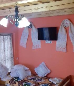Breb House | Sub Creasta Cocosului