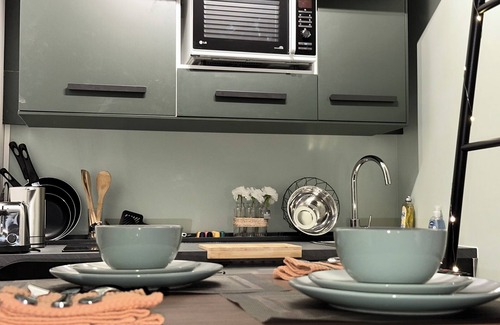 Cergy Apartment | Sublime Studio in Cergy le Haut near the train station with Netflix and fully equipped kitchen
