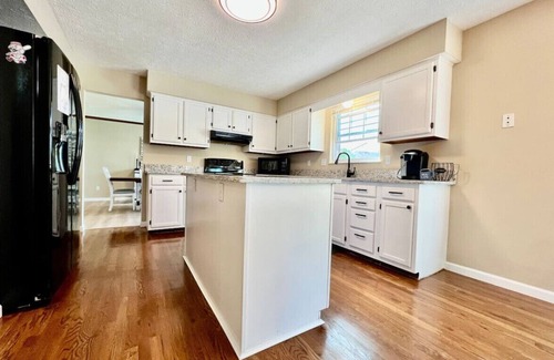 Lindenwald House | Suburban paradise in Liberty TWP