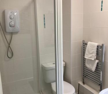 Newton Ferrers Ski Chalet | Sue's Lodge