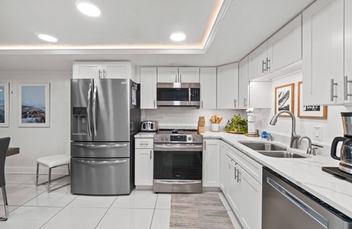 Panama City Beach Condo | Sugar Beach by Book That Condo