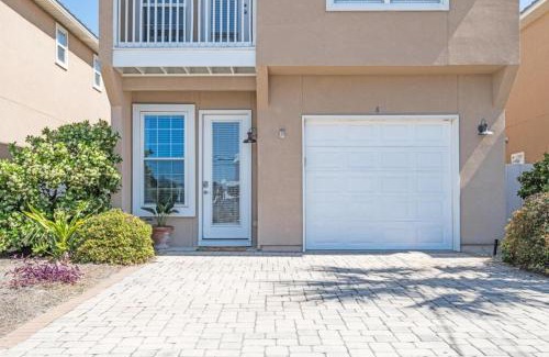 Gulf Lagoon Beach House | * Sugar Sands * Steps to Beach * Pool * Balconies *