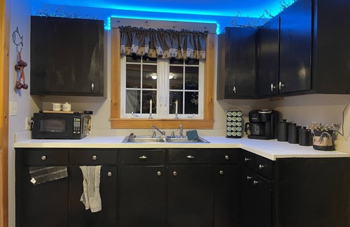 Stratton Cottage | Sugarloaf/Flagstaff Lake Cottage /Hot Tub/Ski 7miles, Snowmobile, ATV, Hike