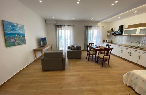Sarande Apartment | Suit yourself apartment
