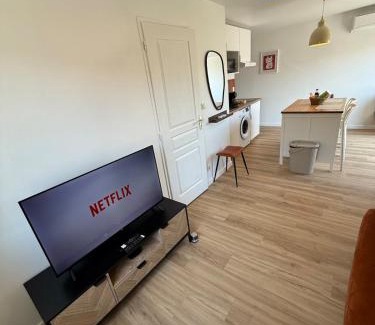 La Verpilliere Apartment | Suite Ô Maé Village des Marques Chesnes