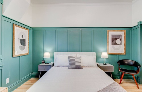 Springville Hotel | Suite 6 | Historic Art City Inn