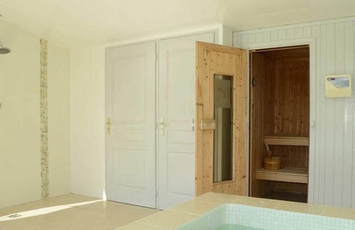 Saint Palais House | Suite-Connected-Ensuite-Garden view