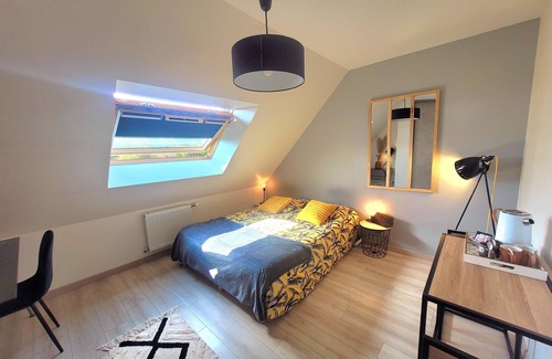 Rouillon Bed & Breakfast | Suite Dans Villa Avec Piscine au Calme Proche du Circuit des 24h du Mans