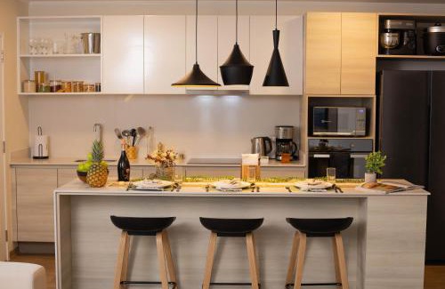 Santa Cruz Apartment | Suite Deluxe 2BR with Balcony And City Views