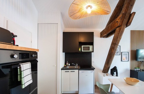 Charlier - Valvert Apartment | Suite Kella 2 - Tassin - Lovely renovated studio