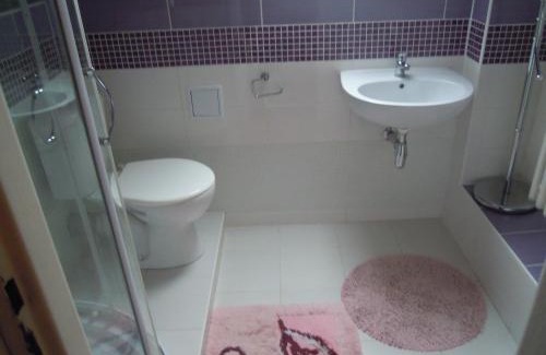 Prague 13 House | Suite Ohrada