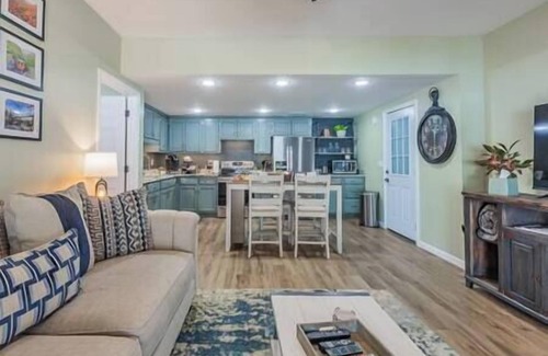 Trenton House | Suite Retreat -Pool & Spa w/Mtn Views | Mins to Chattanooga