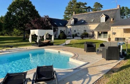 Clere-les-Pins Bed & Breakfast | SUITE ROMANTIQUe