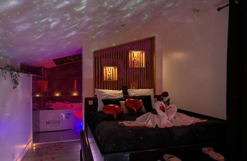 Echirolles Apartment | Suite romantique Spa Balnéothérapie
