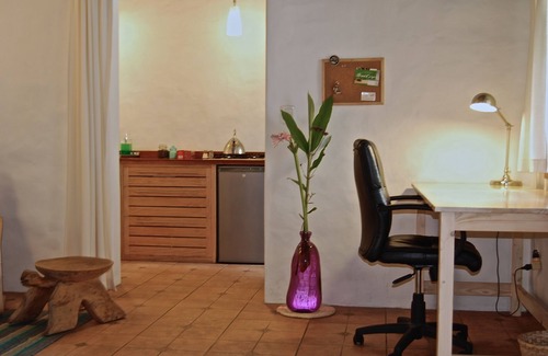 Centro Historico Apartment | Suite Tortuga with Beautiful Gardens in Historical Quito