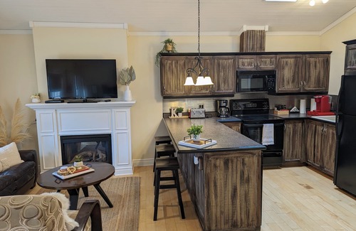 Old Town Historic District Apartment | Suites On King