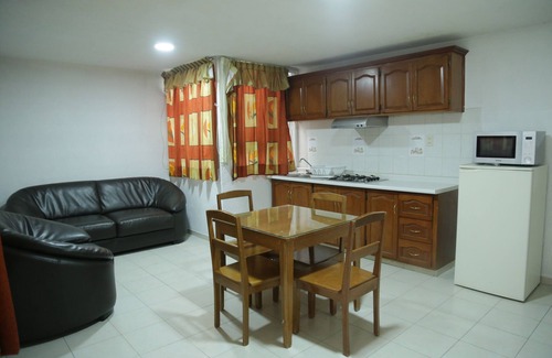 Leon Hotel | Suites Poliforum Inn