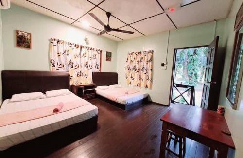 Sukau Bed & Breakfast | Sukau Backpackers Bed & Breakfast