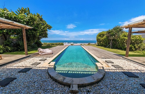 Purwakerti Villa | Sukawati Beachfront 2BDR Villa Sahadewa Private Pool Equipped Kitchen Free Wifi