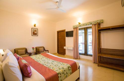 Kasauli Villa | Sukhmani Cottage Royal Suite With Picturesque Terrace, Common Garden & Views