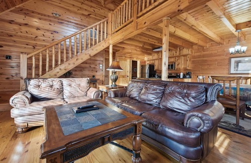 White Oak Lodge Cabin | Summer Fun, Adventure and Relaxation Time!