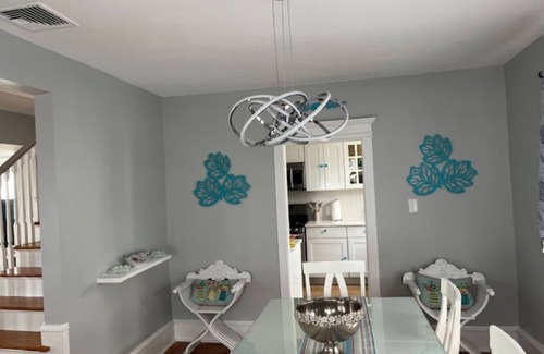Pleasantville House | Summer Sunset Hideout 3-5 BEDROOMS/4 BATH-PLEASANTVILLE