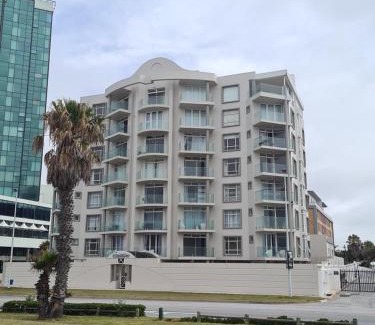 Pollok Beach Apartment | Summerstrand, 9th Avenue, Unit 303 Cascades
