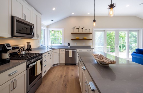 Campground Landing House | Summersweet - Dog Friendly 4 Bedroom with Pool, 2 Min Walk to Beach