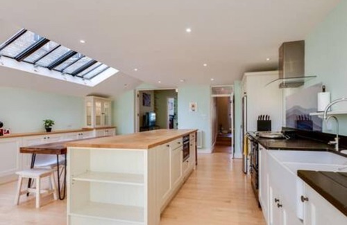 Summertown House | Summertown 4-BR Family Home - Bright & Spacious