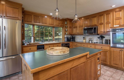 Ludlow Cabin | Summit Cabin In Ludlow 4 Bedroom Cabin by RedAwning