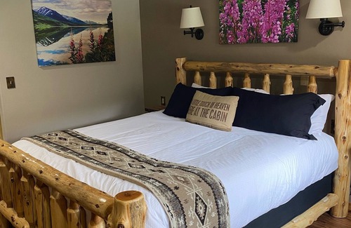 Moose Pass Cabin | Summit Lake Lodge