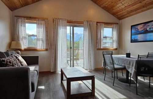 East Glacier Park Cabin | Summit Mountain Lodge and Steakhouse