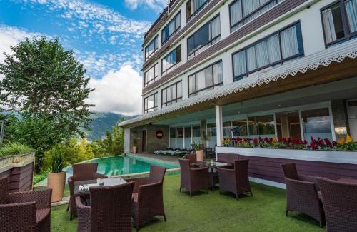 Sungava Hotel | Summit North Star Hotel & Spa with Swimming Pool