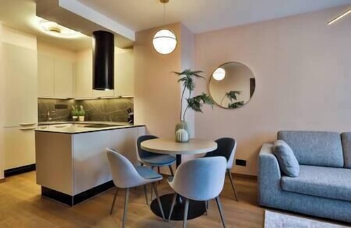 Budavar Apartment | Sun Hill A210 Luxury Suites
