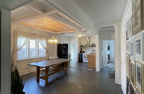 Upper Beaches House | Sun-kissed and Beautiful Upper Beach Bungalow