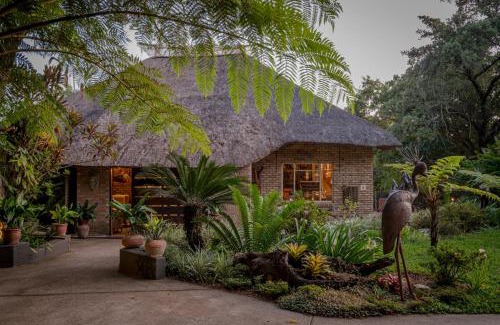 Thorny Bush Game Reserve Cabin | Sunbirds Oasis Lodge