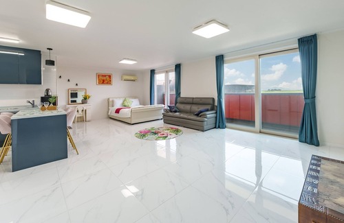 Hadae House | Suncheon The Sky Pool Villa