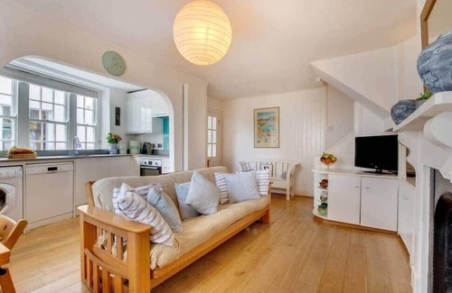 Fowey Cottage | Sundance Cottage, Central Fowey. Sea Views!