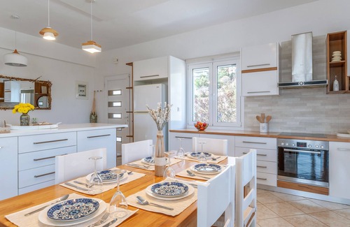 Fofola House | Sunday's Seascapen