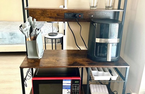 Northeast Apartment | Sunfilled studio space with Laundry and WiFi in charming DC