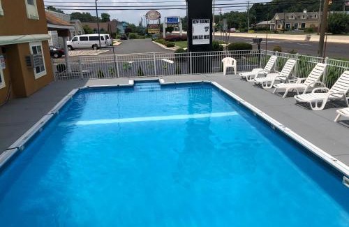 Galloway Hotel | Sunflower Inn