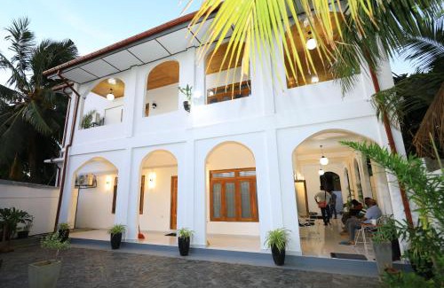 Jaffna House | Sunflowers Canada House